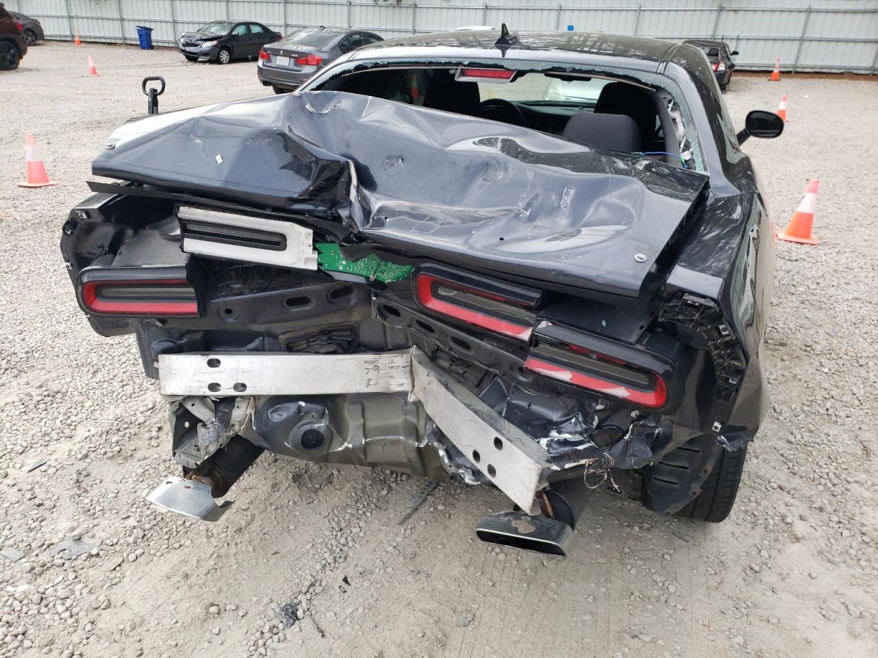 Photo 9 from auction – 2017 DODGE CHALLENGER with VIN 2C3CDZBTXHH656263