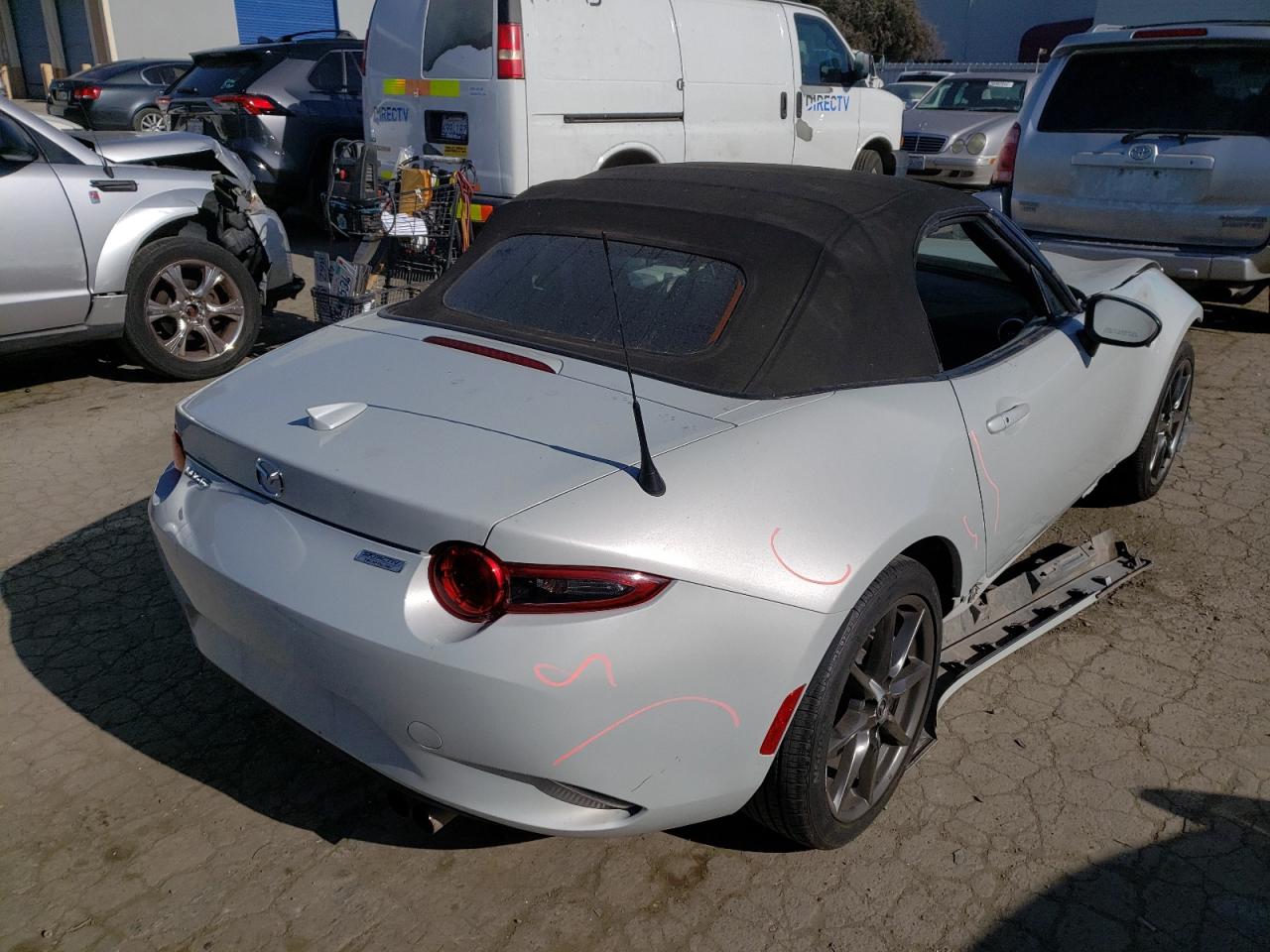 Photo 4 from auction – 2016 MAZDA MX-5 MIATA with VIN JM1NDAD71G0111626
