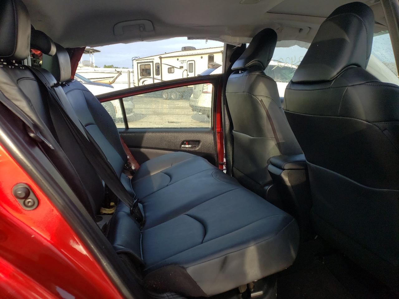 Photo 6 from auction – 2017 TOYOTA PRIUS with VIN JTDKARFU6H3532755