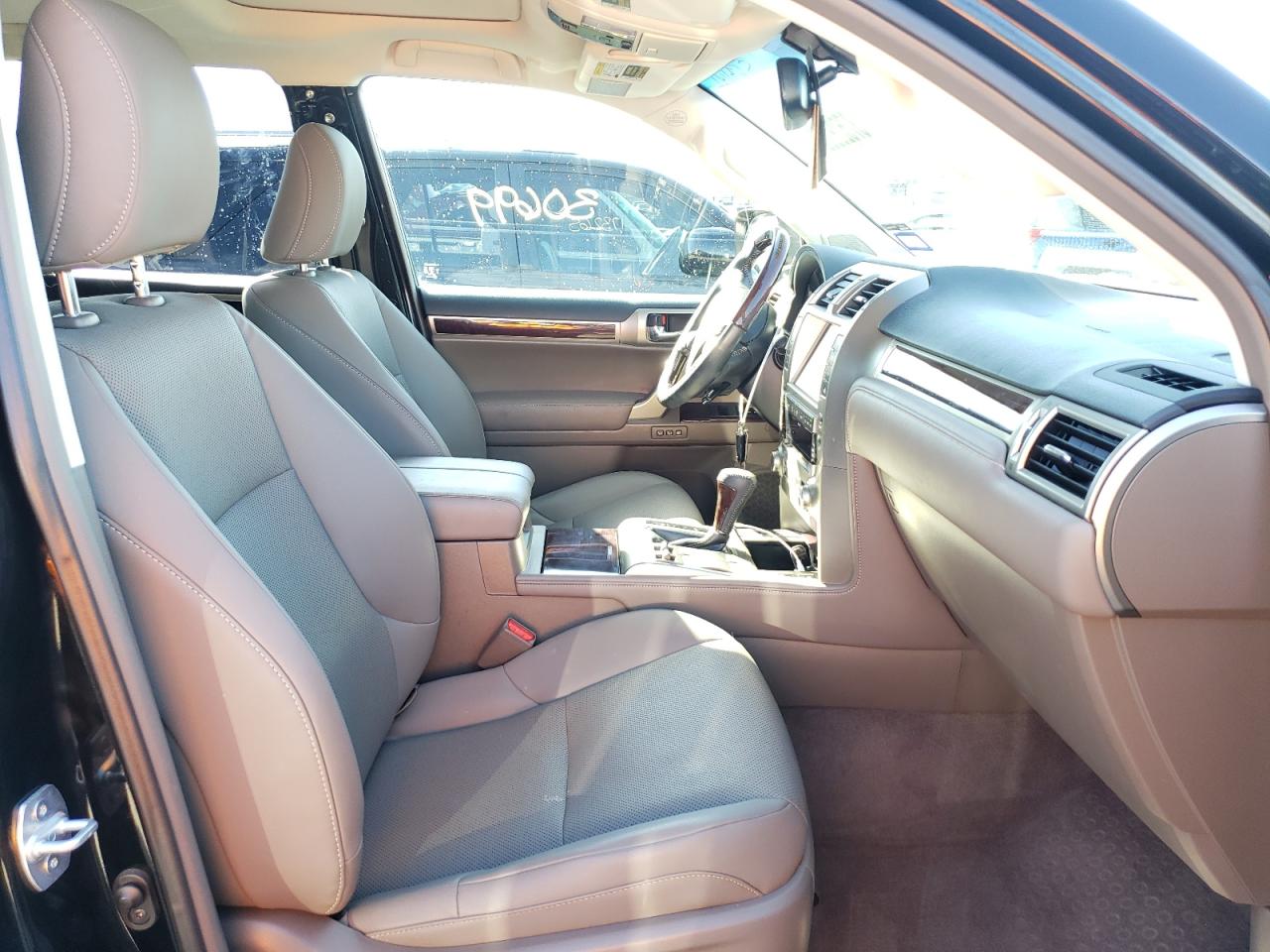 Photo 5 from auction – 2019 LEXUS GX 460 with VIN JTJBM7FX1K5238758