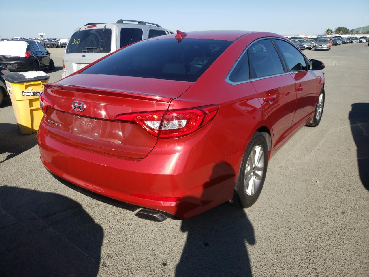 Photo 4 from auction – 2017 HYUNDAI SONATA SE with VIN 5NPE24AF3HH456129