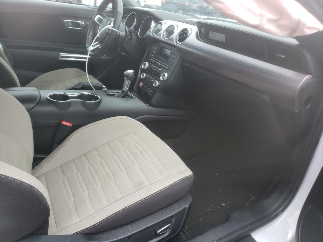 Photo 5 from auction – 2016 FORD MUSTANG with VIN 1FA6P8TH7G5207512