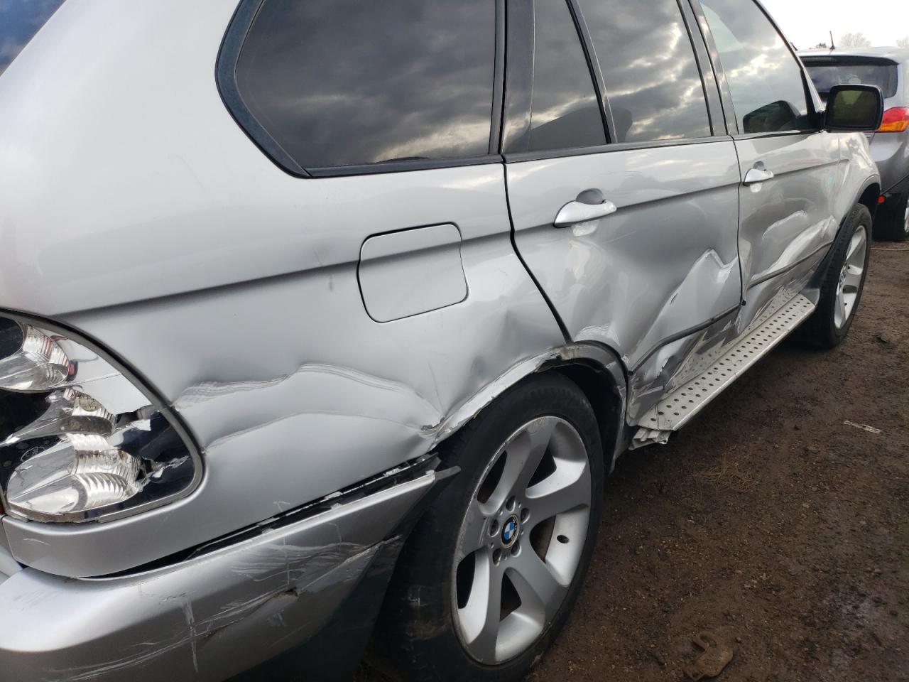 Photo 9 from auction – 2006 BMW X5 4.4I with VIN 5UXFB53566LV23344