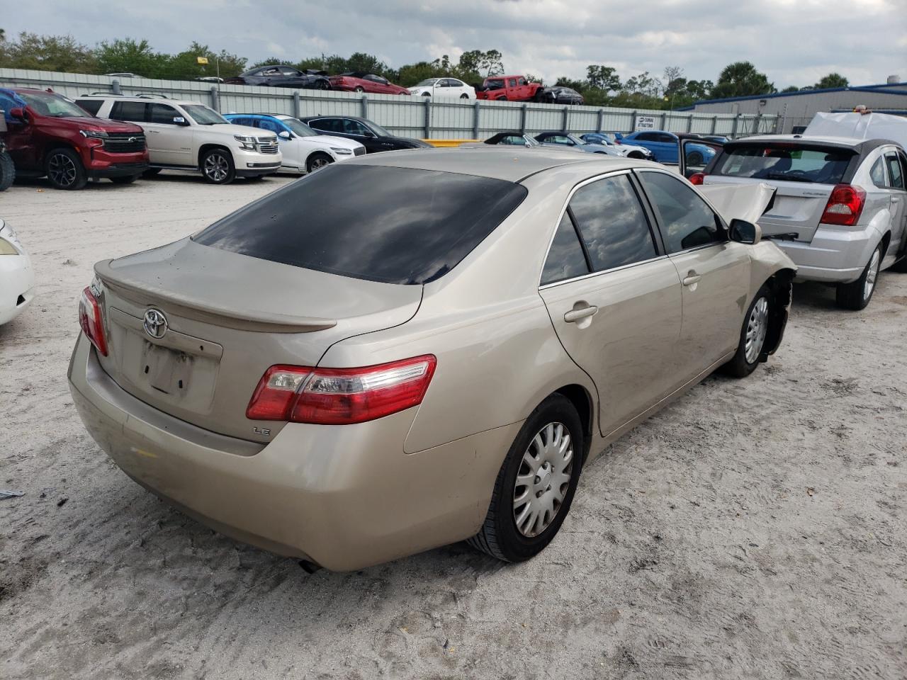 Photo 4 from auction – 2007 TOYOTA CAMRY with VIN 4T1BE46K87U191353