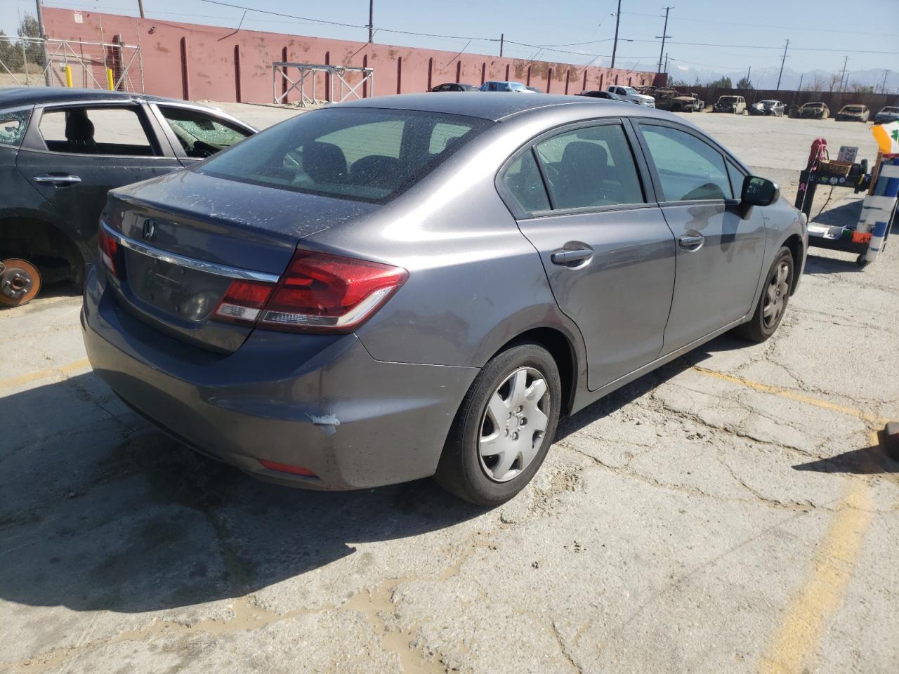 Photo 4 from auction – 2014 HONDA CIVIC LX with VIN 19XFB2F58EE202134