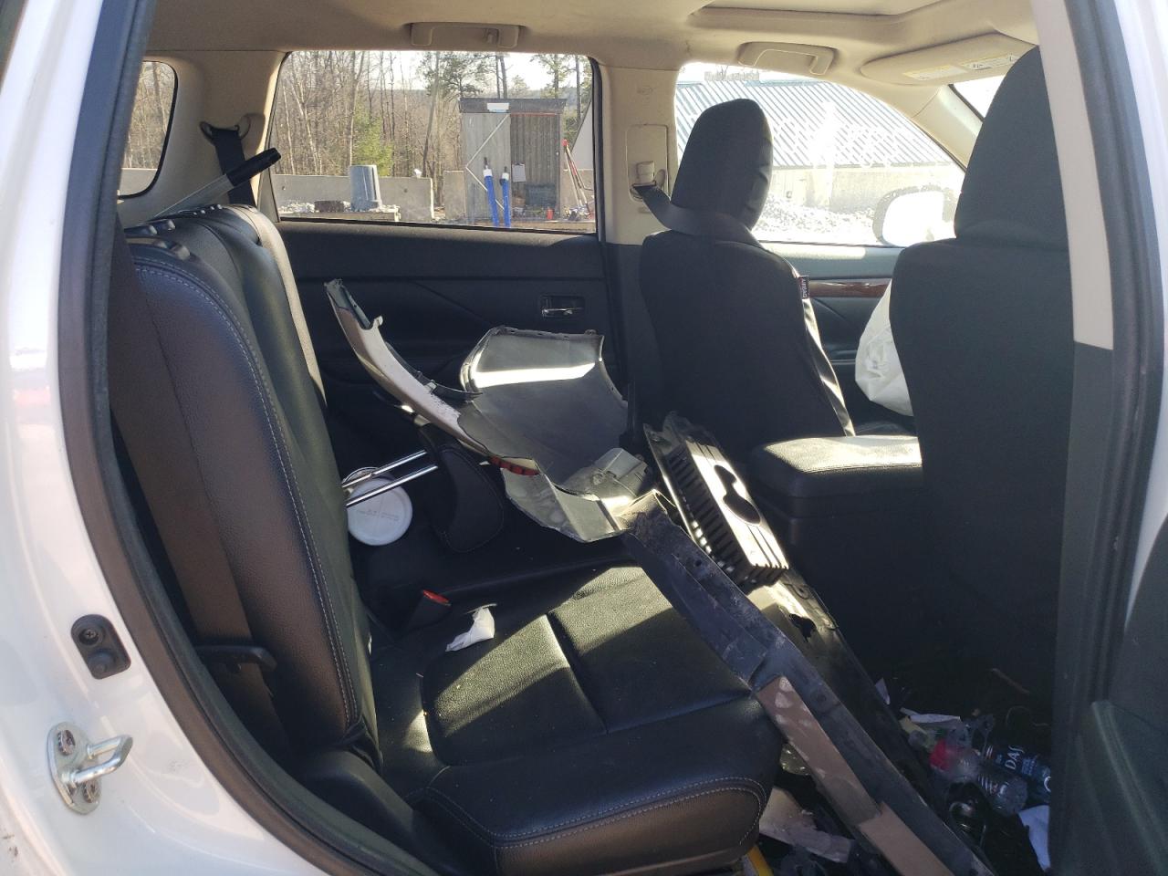 Photo 6 from auction – 2014 MITSUBISHI OUTLANDER with VIN JA4AZ3A3XEZ006292
