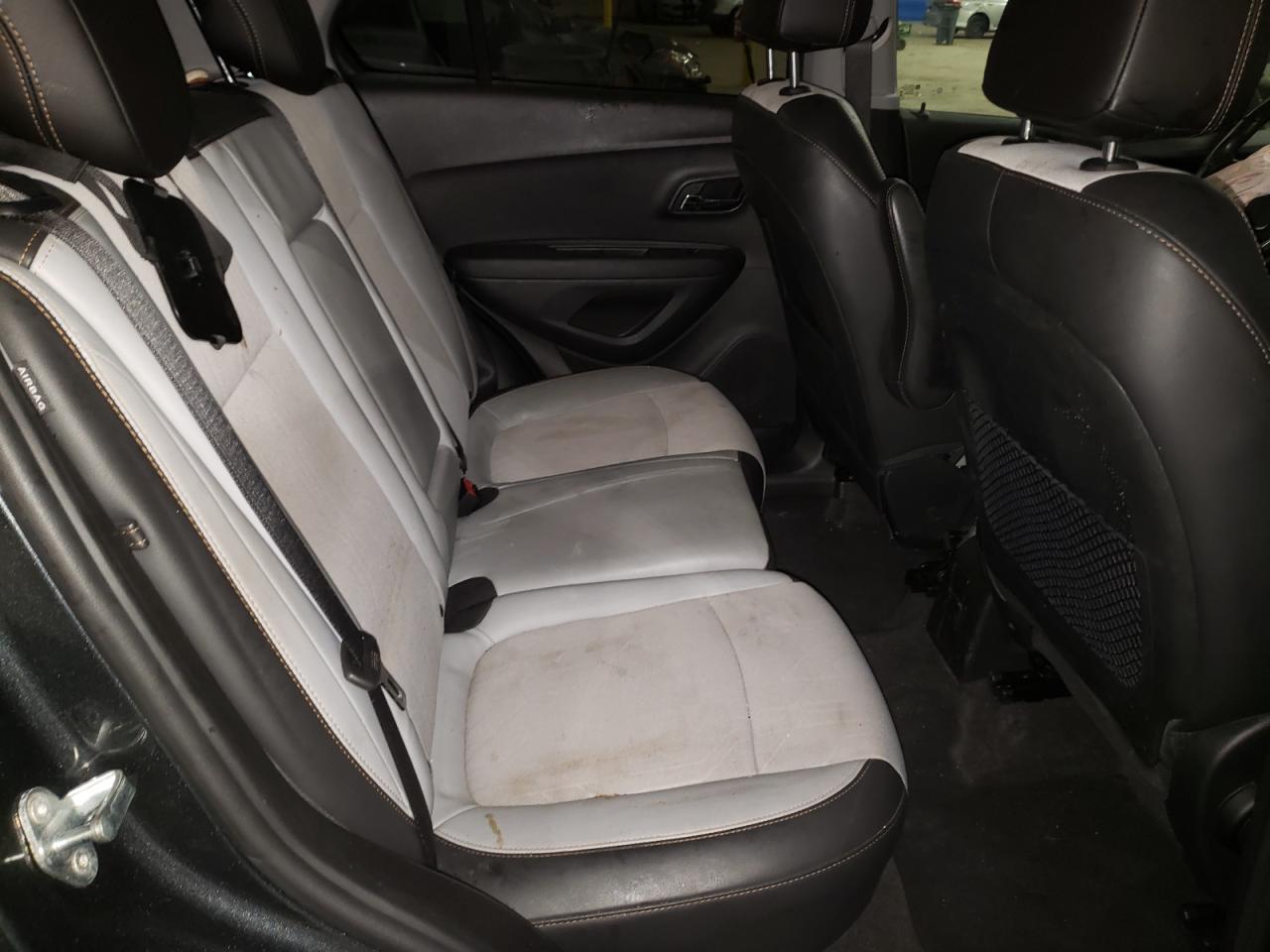 Photo 6 from auction – 2018 CHEVROLET TRAX 1LT with VIN 3GNCJLSB5JL341450