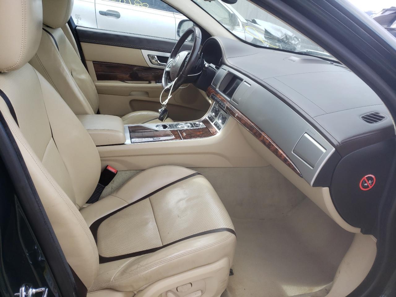Photo 5 from auction – 2013 JAGUAR XF with VIN SAJWJ0EF1D8S81948