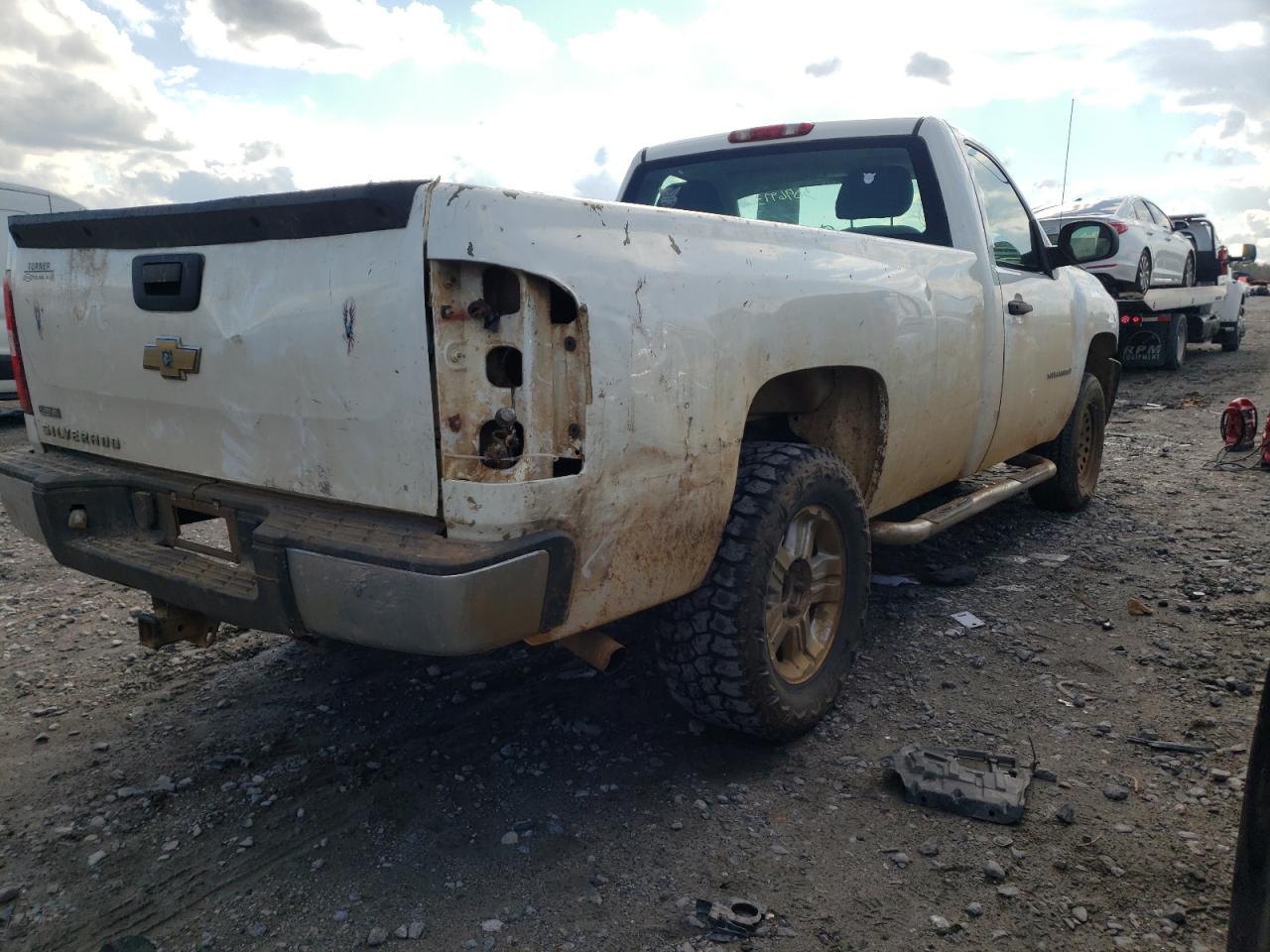 Photo 4 from auction – 2007 CHEVROLET SILVERADO with VIN 1GCEC14037E600070