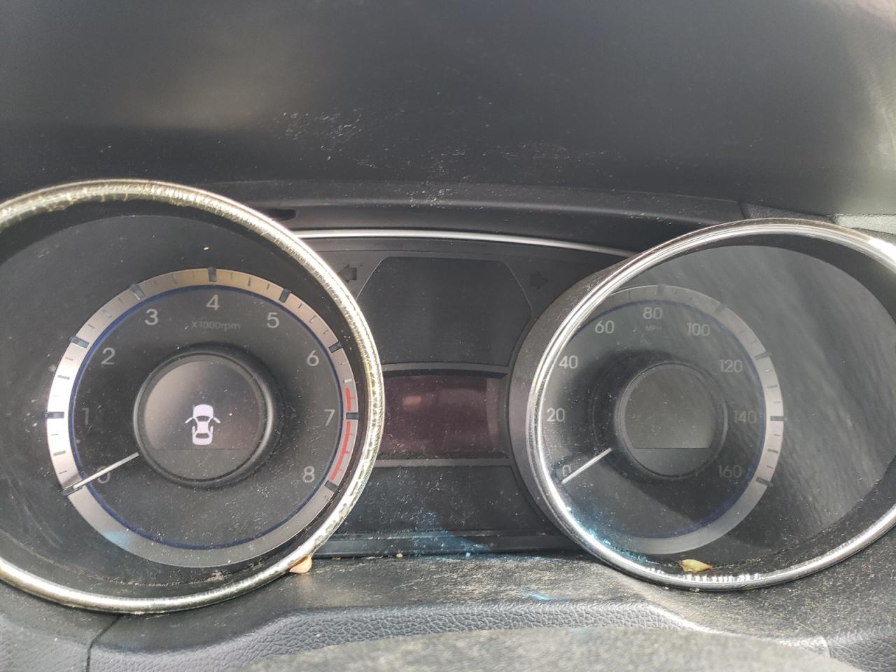 Photo 8 from auction – 2011 HYUNDAI SONATA with VIN 5NPEB4AC6BH138972