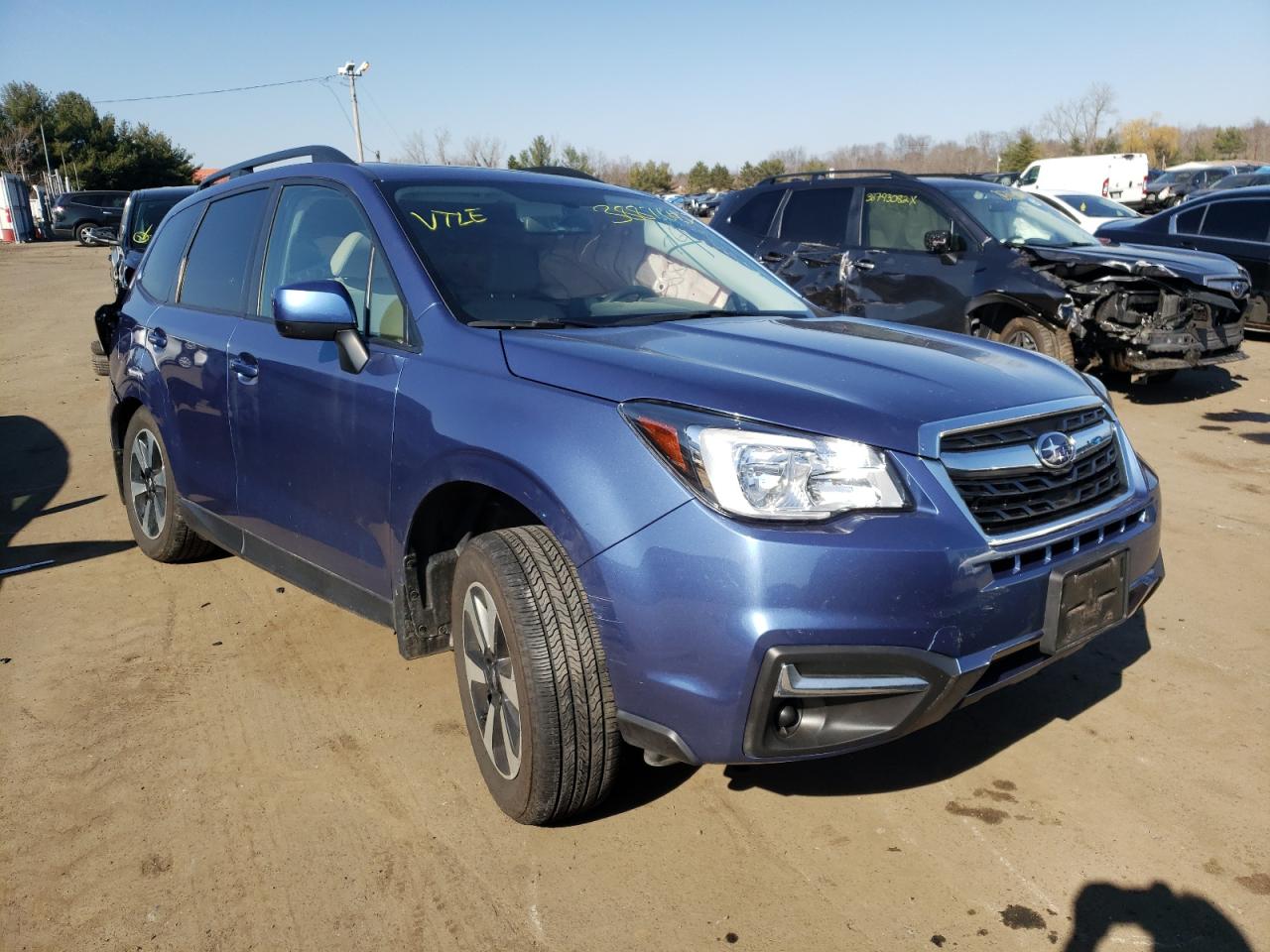 SUBARU FORESTER 2 2017 with VIN JF2SJAEC2HH543203 - Photo from auction