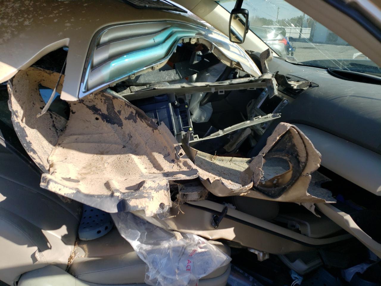 Photo 5 from auction – 2011 TOYOTA CAMRY SE with VIN 4T1BK3EK0BU123190