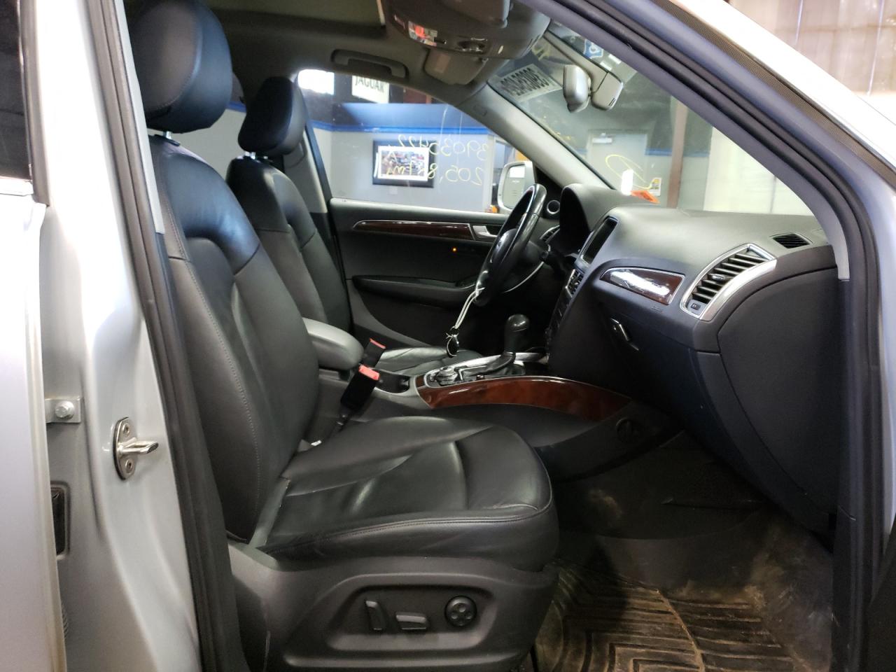 Photo 5 from auction – 2012 AUDI Q5 PREMIUM with VIN WA1LFBFP4CA009403
