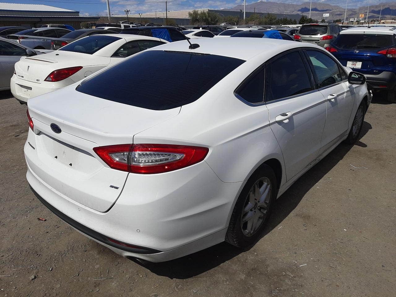 Photo 4 from auction – 2016 FORD FUSION SE with VIN 3FA6P0H76GR247238