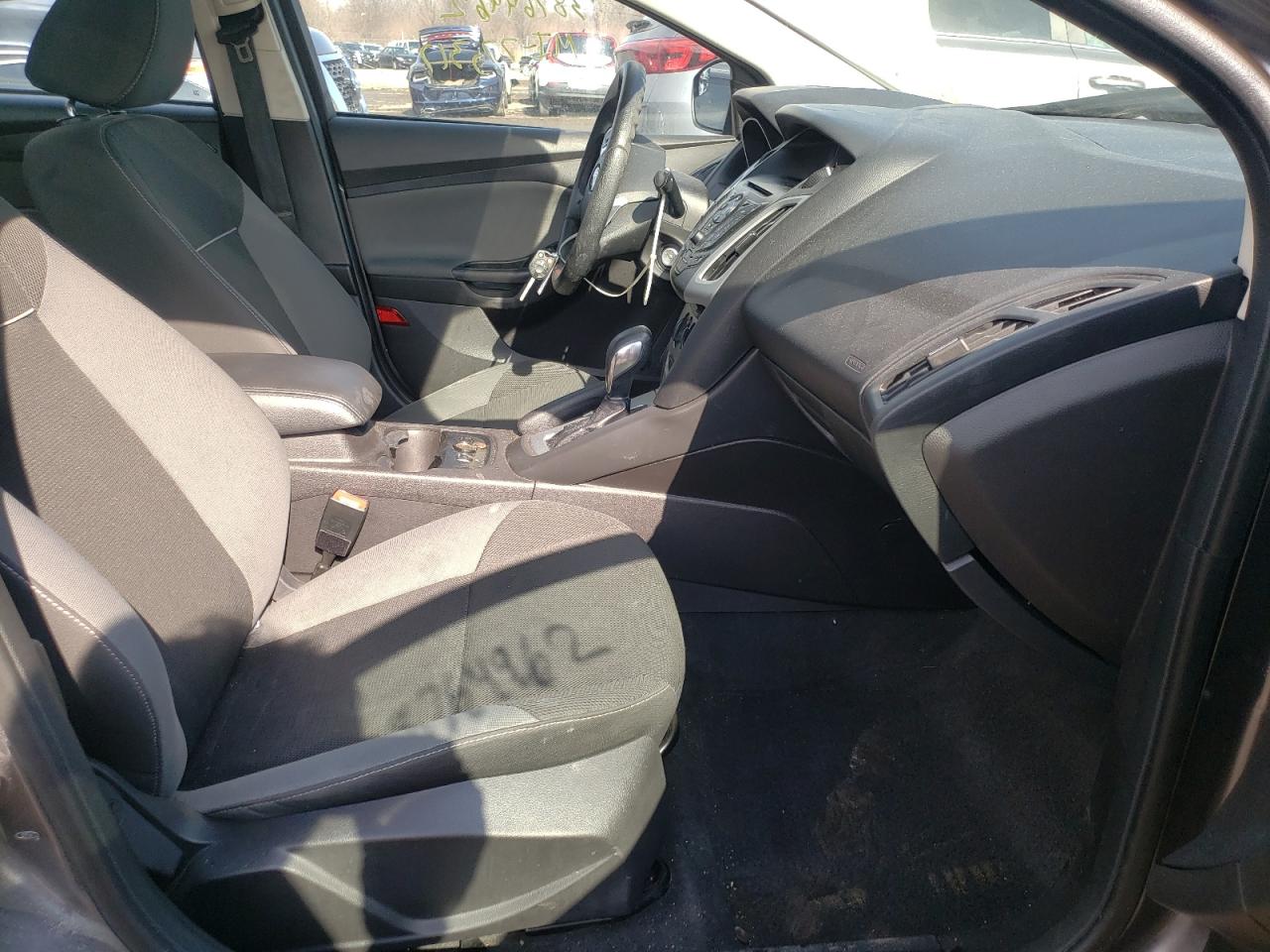 Photo 5 from auction – 2014 FORD FOCUS SE with VIN 1FADP3F25EL182894