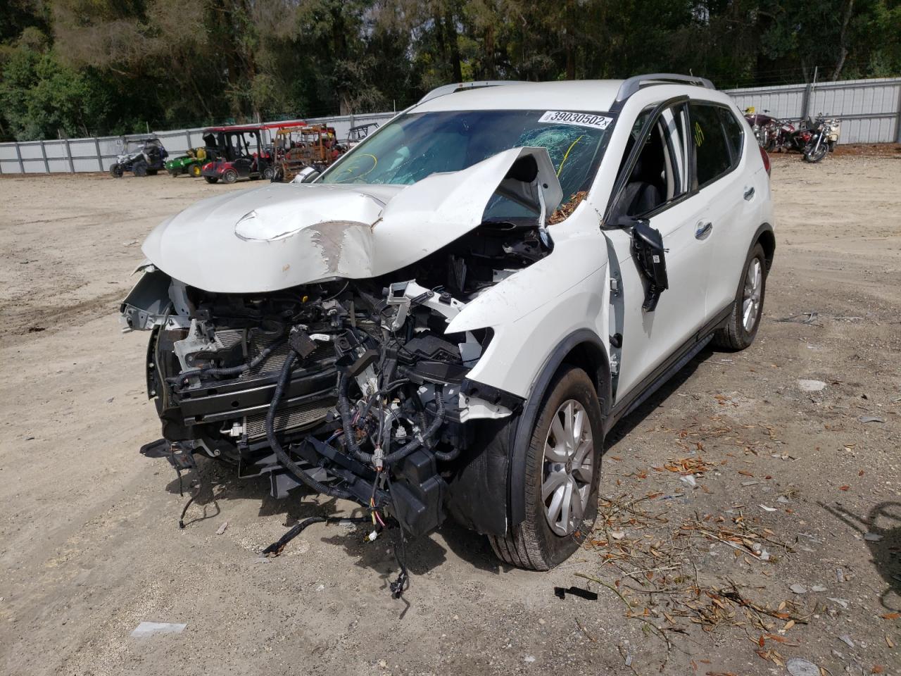 Photo 2 from auction – 2017 NISSAN ROGUE S with VIN KNMAT2MT9HP592187