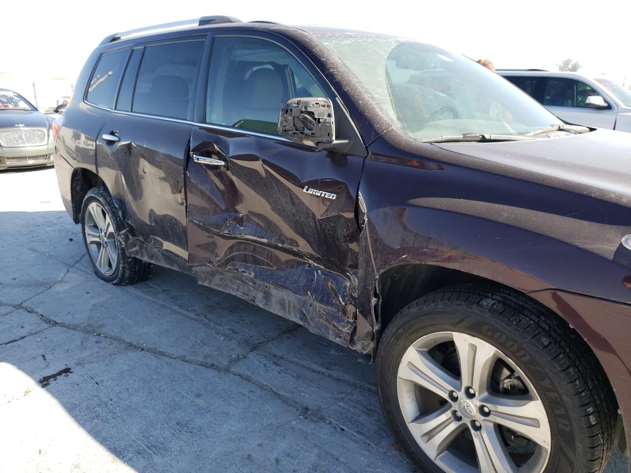 Photo 9 from auction – 2012 TOYOTA HIGHLANDER with VIN 5TDDK3EH4CS105833