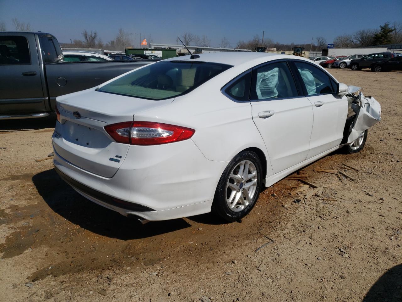 Photo 4 from auction – 2014 FORD FUSION SE with VIN 3FA6P0HD3ER164823