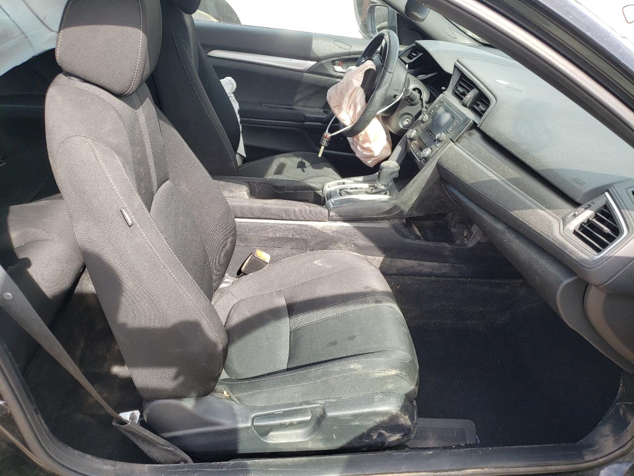 Photo 5 from auction – 2020 HONDA CIVIC LX with VIN 2HGFC4B60LH300133