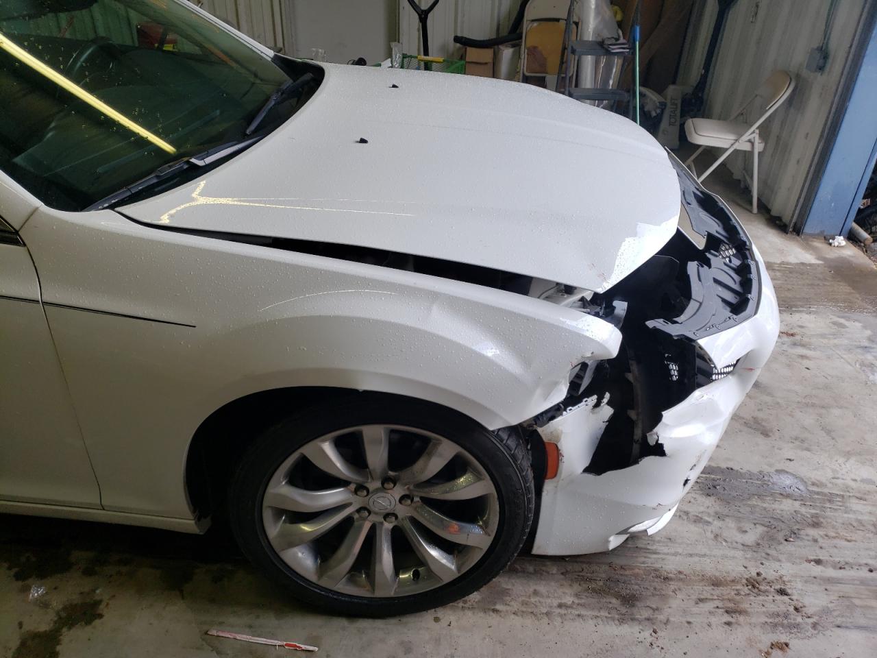 Photo 9 from auction – 2019 CHRYSLER 300 TOURIN with VIN 2C3CCAAG0KH628875