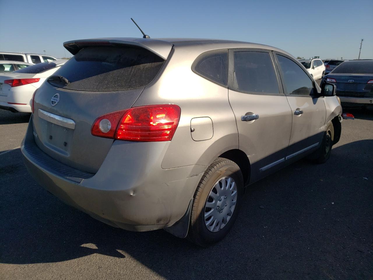 Photo 4 from auction – 2011 NISSAN ROGUE S with VIN JN8AS5MT5BW573321
