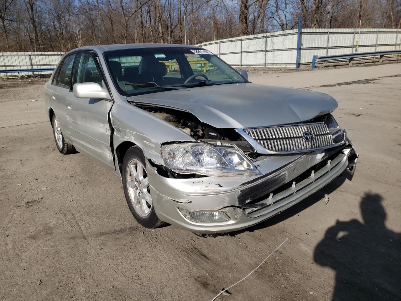 TOYOTA AVALON XL 2001 with VIN 4T1BF28B21U173629 - Photo from auction