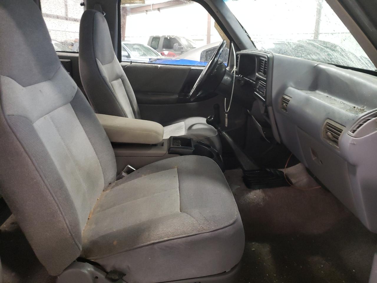Photo 5 from auction – 1994 MAZDA B3000 CAB with VIN 4F4CR16U5RTM00285