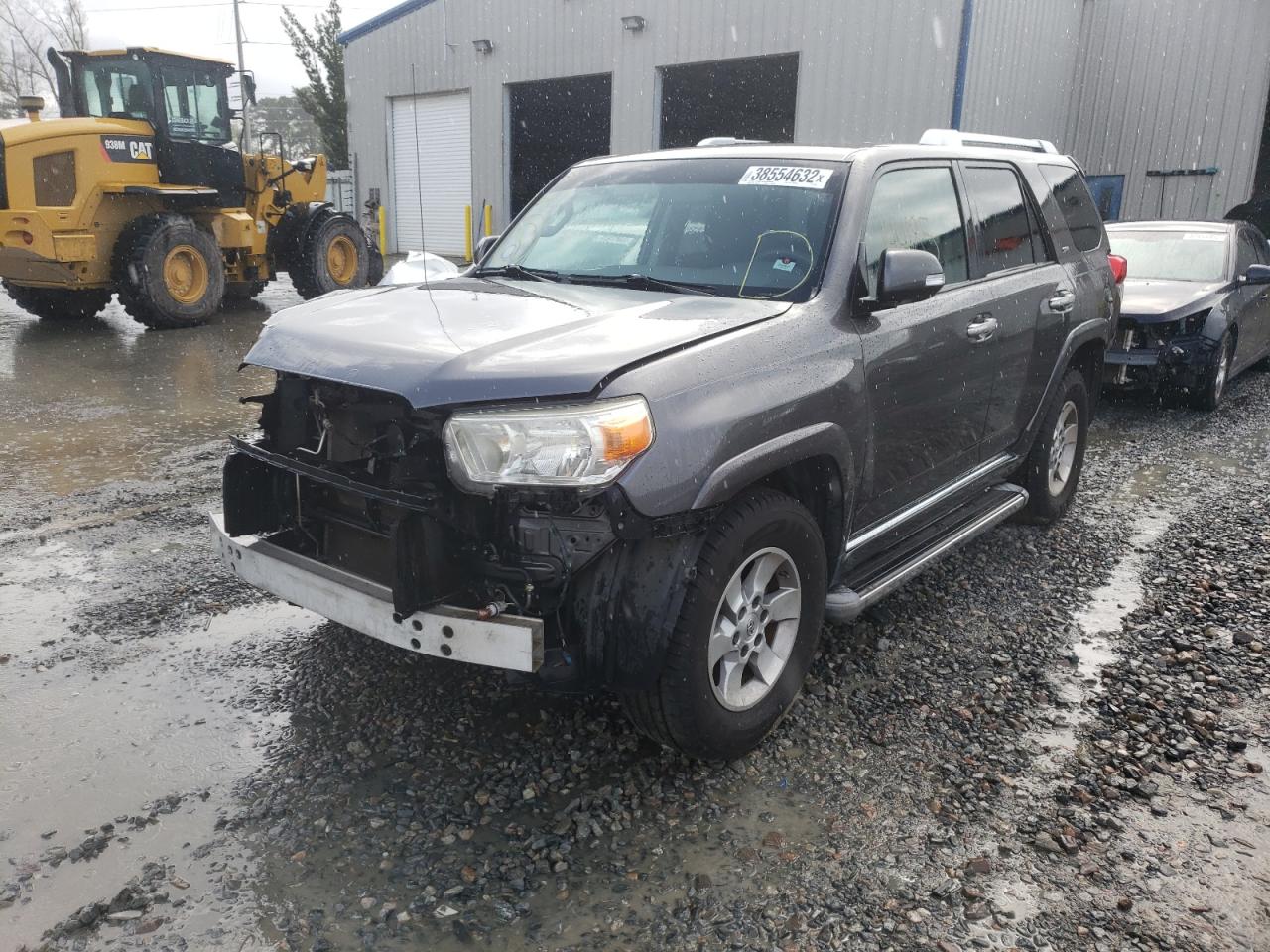Photo 2 from auction – 2011 TOYOTA 4RUNNER SR with VIN JTEZU5JR2B5014537