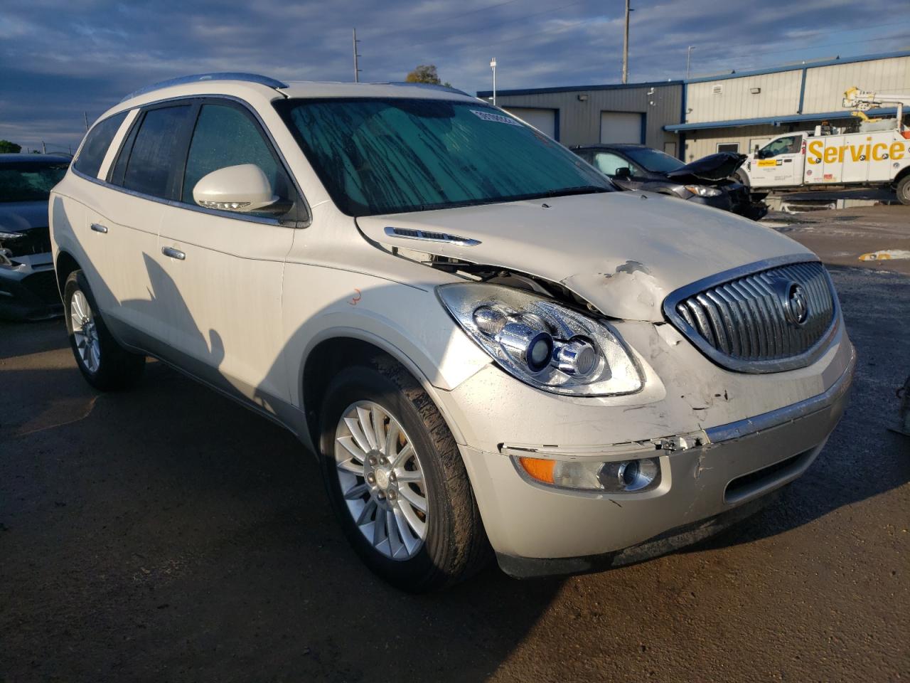صورة رقم 1 من المزاد - 2011 BUICK ENCLAVE CX مع VIN 5GAKRBED9BJ383277