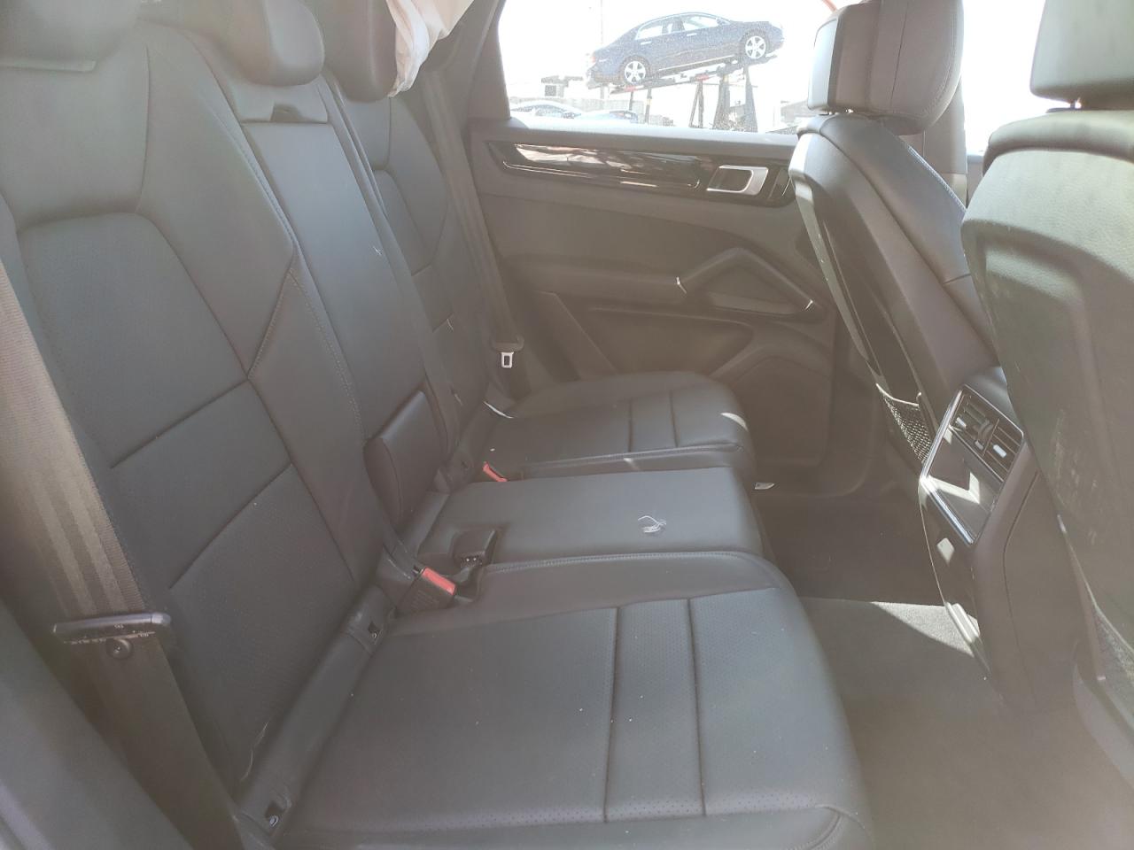 Photo 6 from auction – 2019 PORSCHE CAYENNE SE with VIN WP1AE2AY8KDA51701
