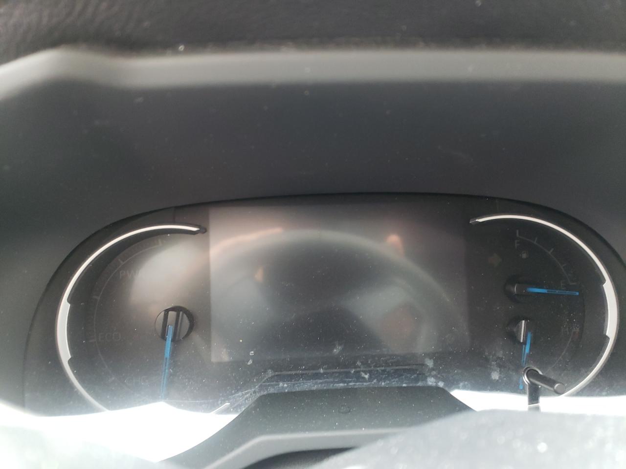 Photo 8 from auction – 2019 TOYOTA RAV4 LIMIT with VIN JTMDWRFV8KD502533