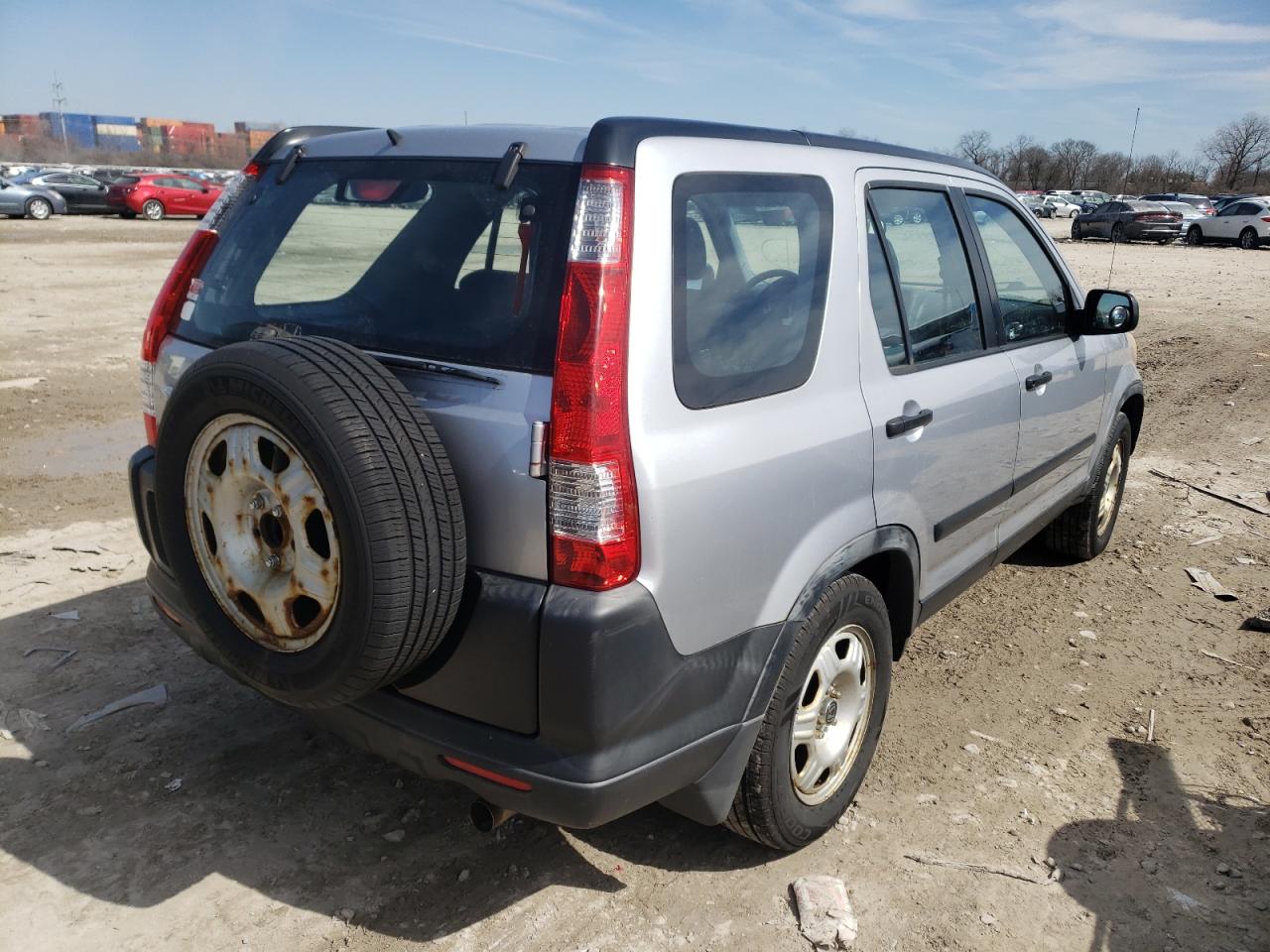 Photo 4 from auction – 2005 HONDA CR-V LX with VIN JHLRD68515C017526