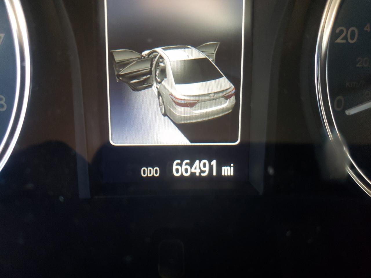 Photo 8 from auction – 2016 TOYOTA CAMRY LE with VIN 4T4BF1FK9GR551747