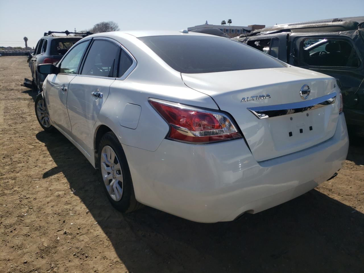 Photo 3 from auction – 2015 NISSAN ALTIMA 2.5 with VIN 1N4AL3AP3FC172223