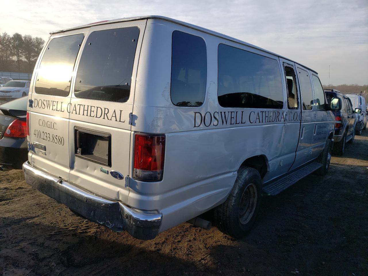 Photo 4 from auction – 2009 FORD ECONOLINE with VIN 1FBSS31L39DA49426
