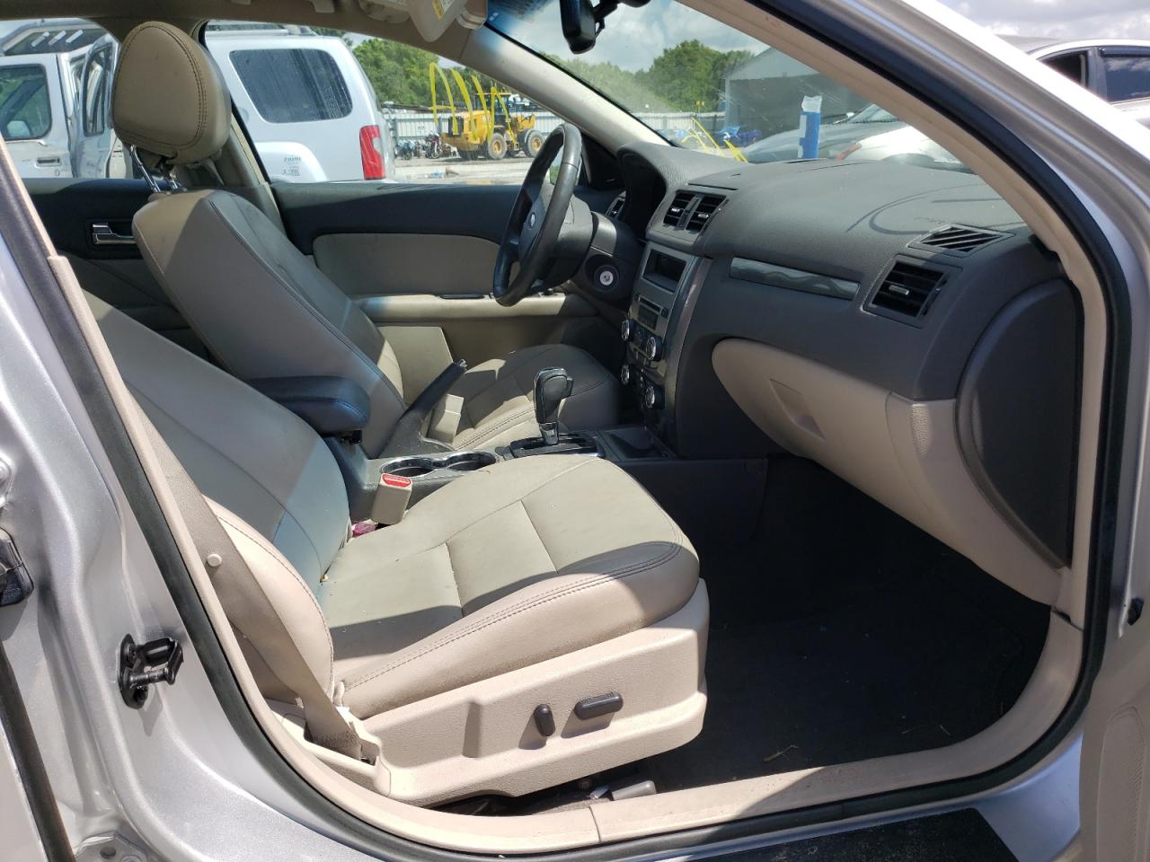 Photo 5 from auction – 2012 FORD FUSION SEL with VIN 3FAHP0JG2CR429435