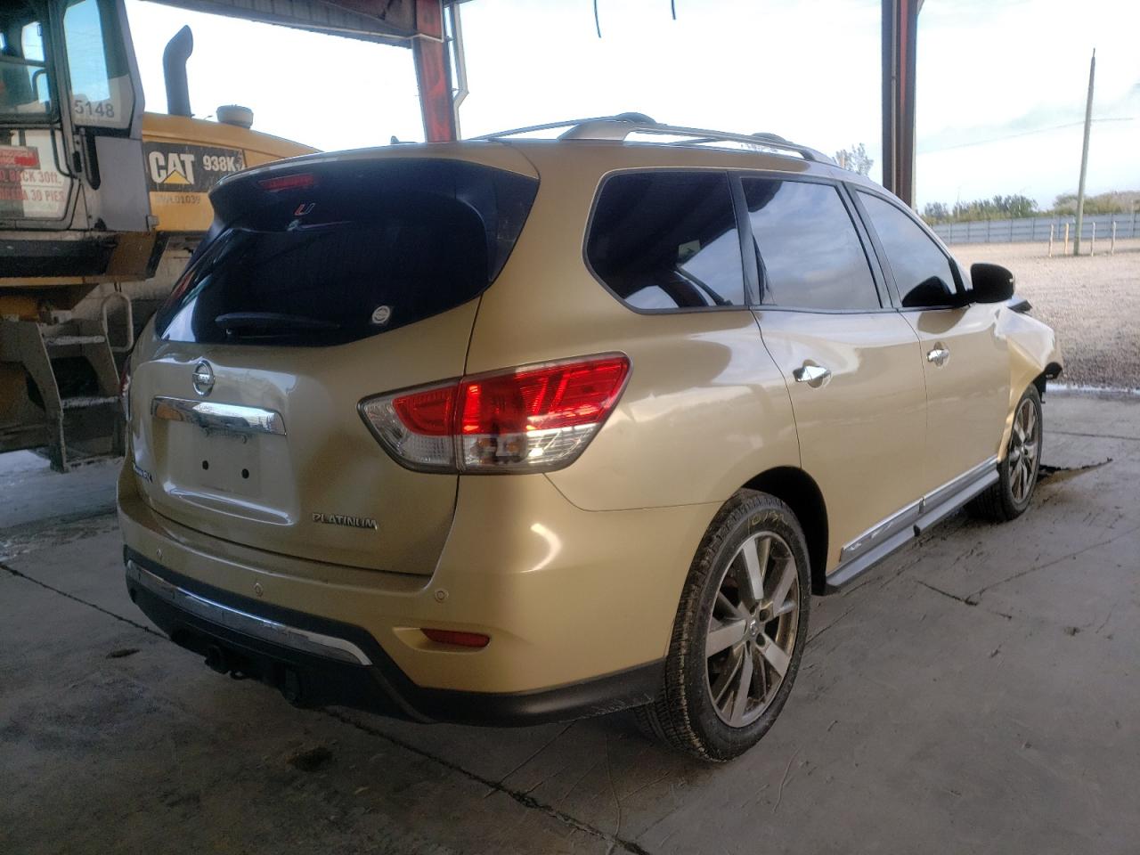 Photo 4 from auction – 2013 NISSAN PATHFINDER with VIN 5N1AR2MN4DC616649