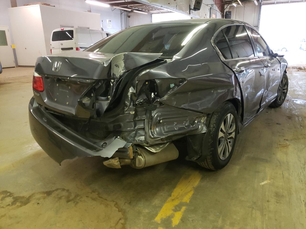 Photo 4 from auction – 2015 HONDA ACCORD LX with VIN 1HGCR2F33FA190459