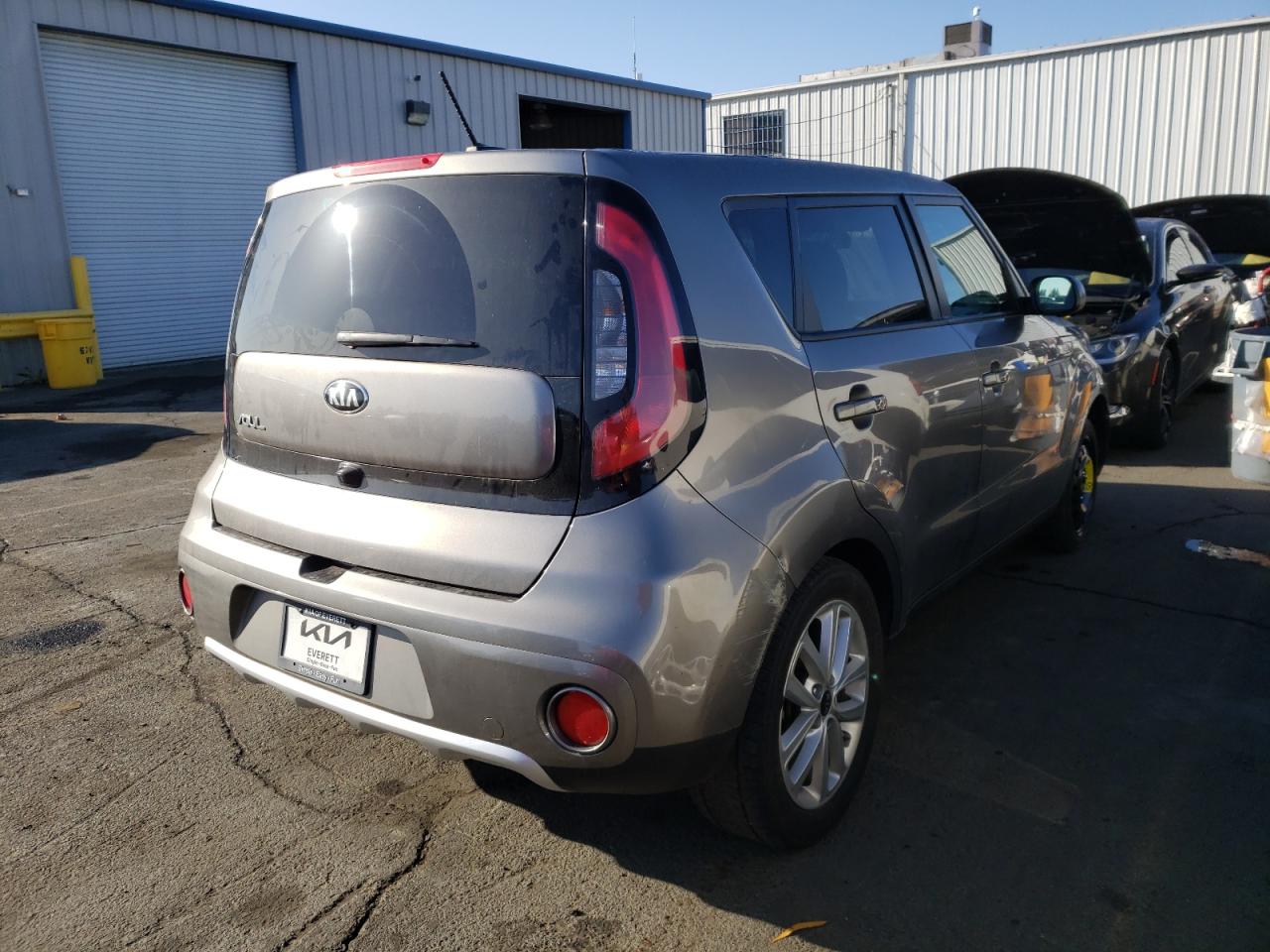 Photo 4 from auction – 2017 KIA SOUL + with VIN KNDJP3A54H7411626
