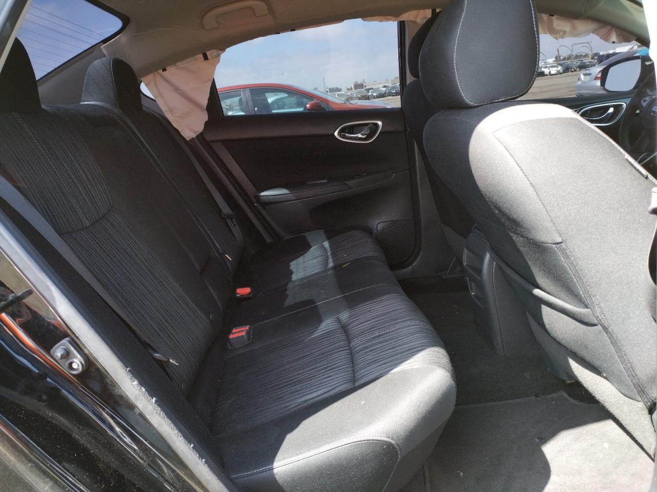 Photo 6 from auction – 2017 NISSAN SENTRA S with VIN 3N1AB7AP2HY392163