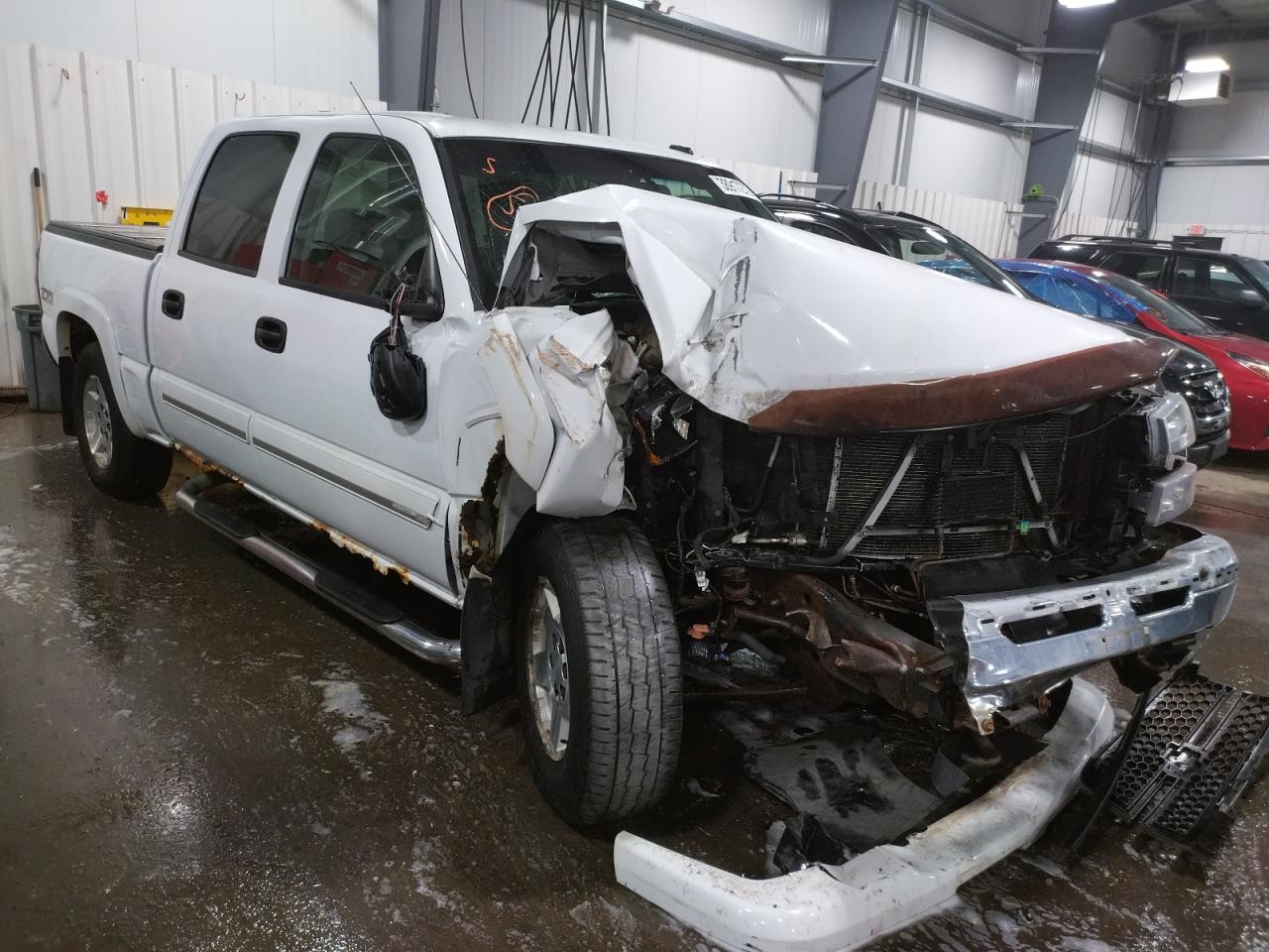 CHEVROLET SILVERADO 2006 with VIN 2GCEK13TX61229035 - Photo from auction