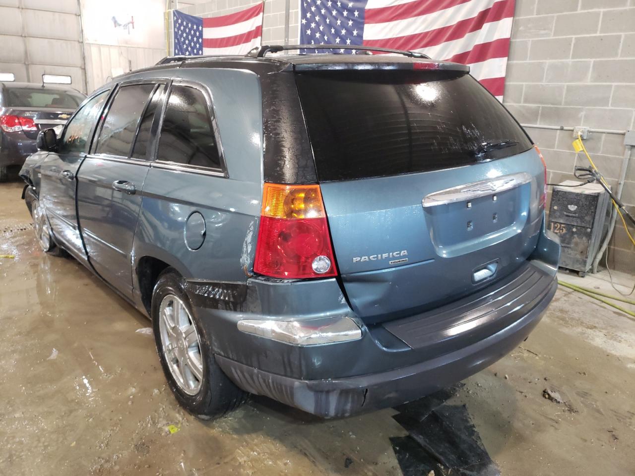 Photo 3 from auction – 2006 CHRYSLER PACIFICA T with VIN 2A8GF68446R676434