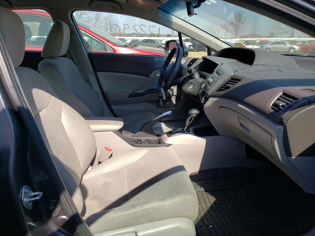 Photo 5 from auction – 2012 HONDA CIVIC LX with VIN 19XFB2F57CE387175
