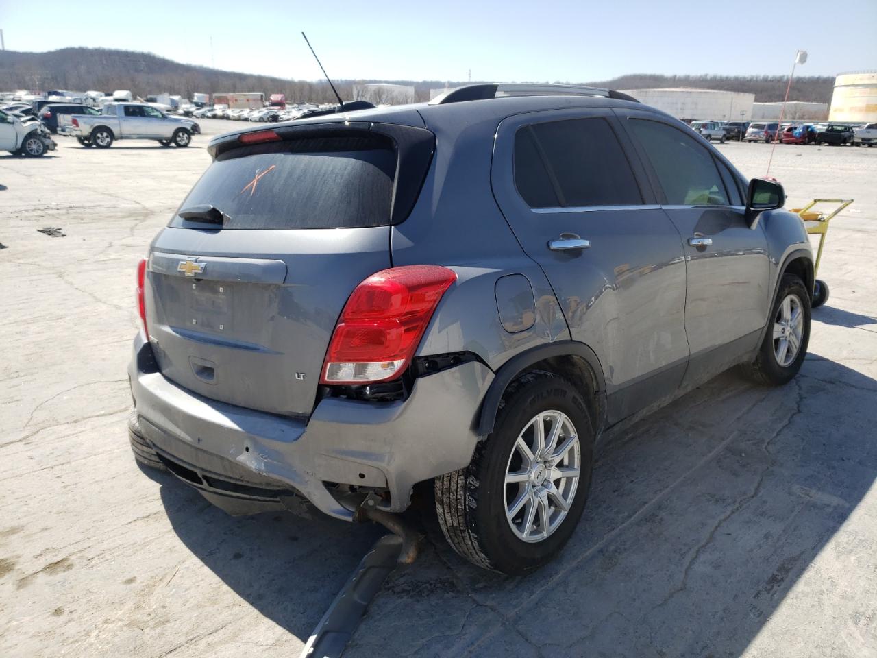 Photo 4 from auction – 2020 CHEVROLET TRAX 1LT with VIN 3GNCJLSB7LL275423