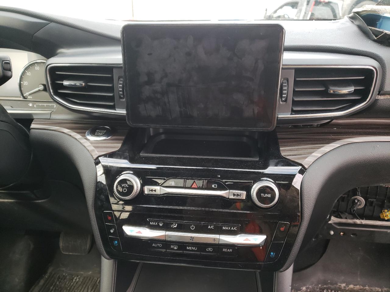 Photo 9 from auction – 2021 FORD EXPLORER L with VIN 1FMSK8FH1MGB87871