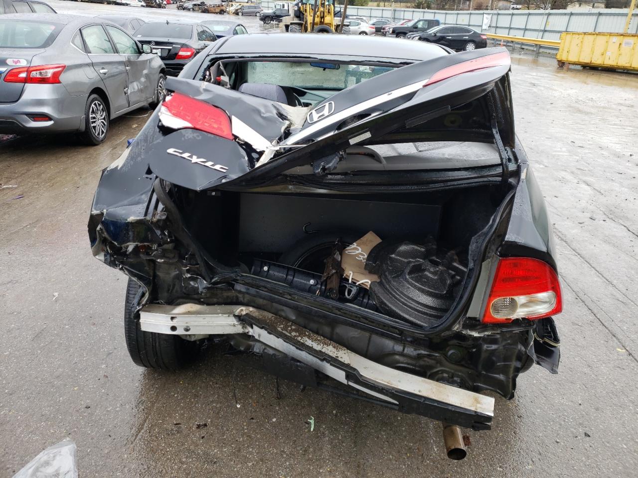 Photo 9 from auction – 2011 HONDA CIVIC LX with VIN 19XFA1F55BE014616