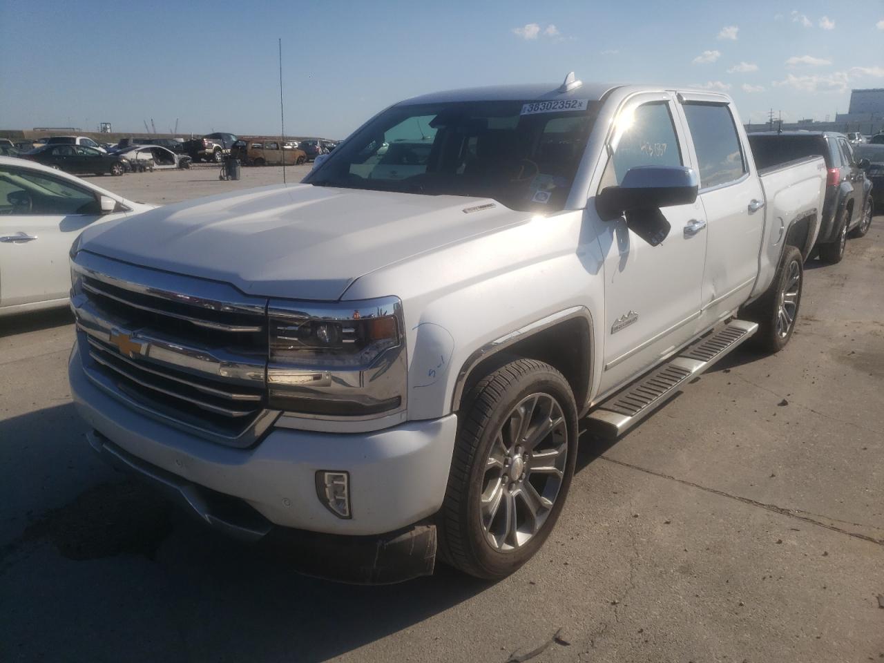 Photo 2 from auction – 2018 CHEVROLET SILVERADO with VIN 3GCUKTEC4JG519596