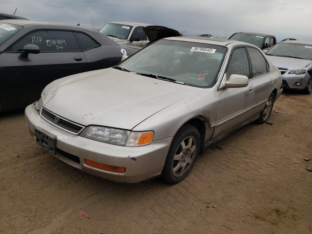 Photo 2 from auction – 1997 HONDA ACCORD SE with VIN 1HGCD5600VA038403