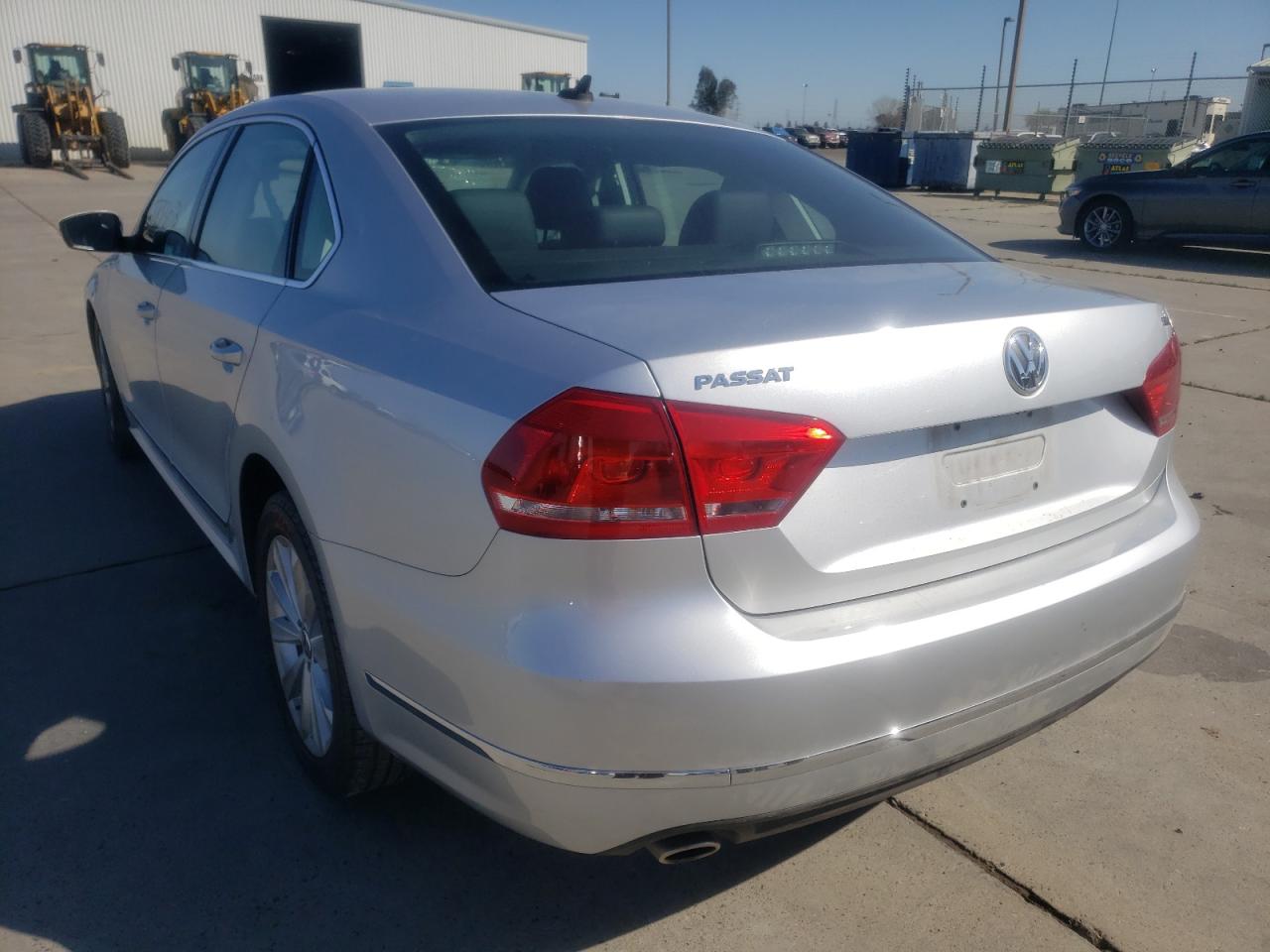 Photo 3 from auction – 2013 VOLKSWAGEN PASSAT SEL with VIN 1VWCP7A31DC100152