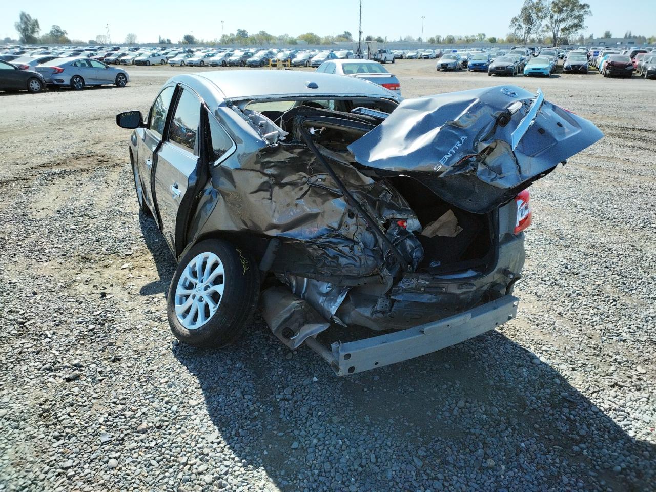 Photo 3 from auction – 2018 NISSAN SENTRA S with VIN 3N1AB7AP2JY246884